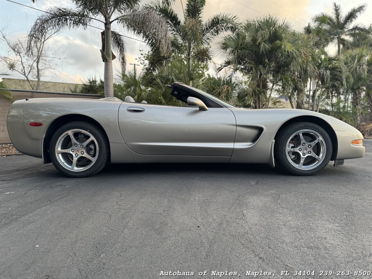 2000 Chevrolet Corvette   - Photo 13 - Naples, FL 34104