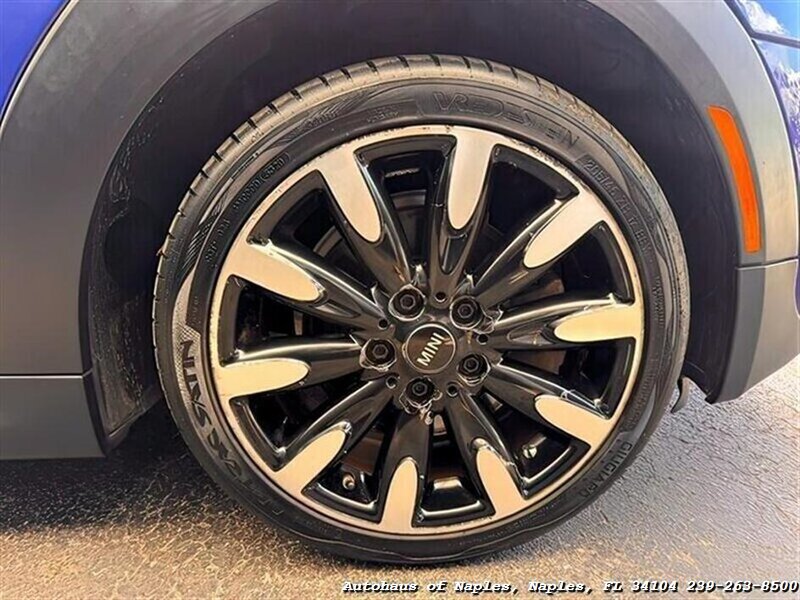 2019 MINI Convertible Cooper S - Photo 17 - Naples, FL 34104