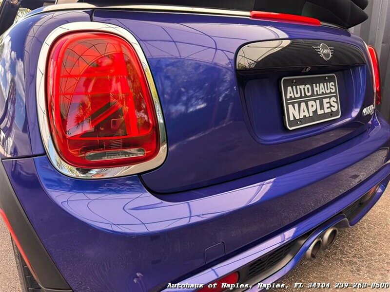 2019 MINI Convertible Cooper S   - Photo 8 - Naples, FL 34104