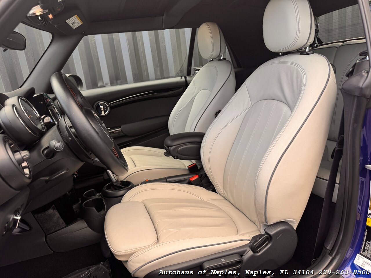 2019 MINI Convertible Cooper S   - Photo 10 - Naples, FL 34104