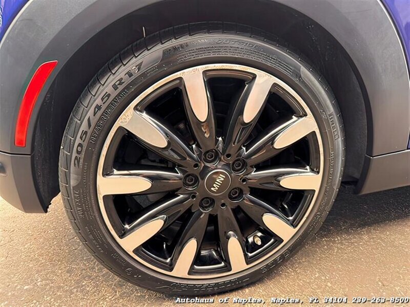 2019 MINI Convertible Cooper S   - Photo 18 - Naples, FL 34104