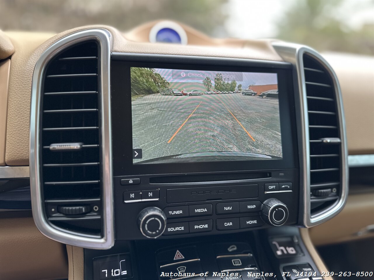 2017 Porsche Cayenne S E-Hybrid Platinum Edition   - Photo 38 - Naples, FL 34104