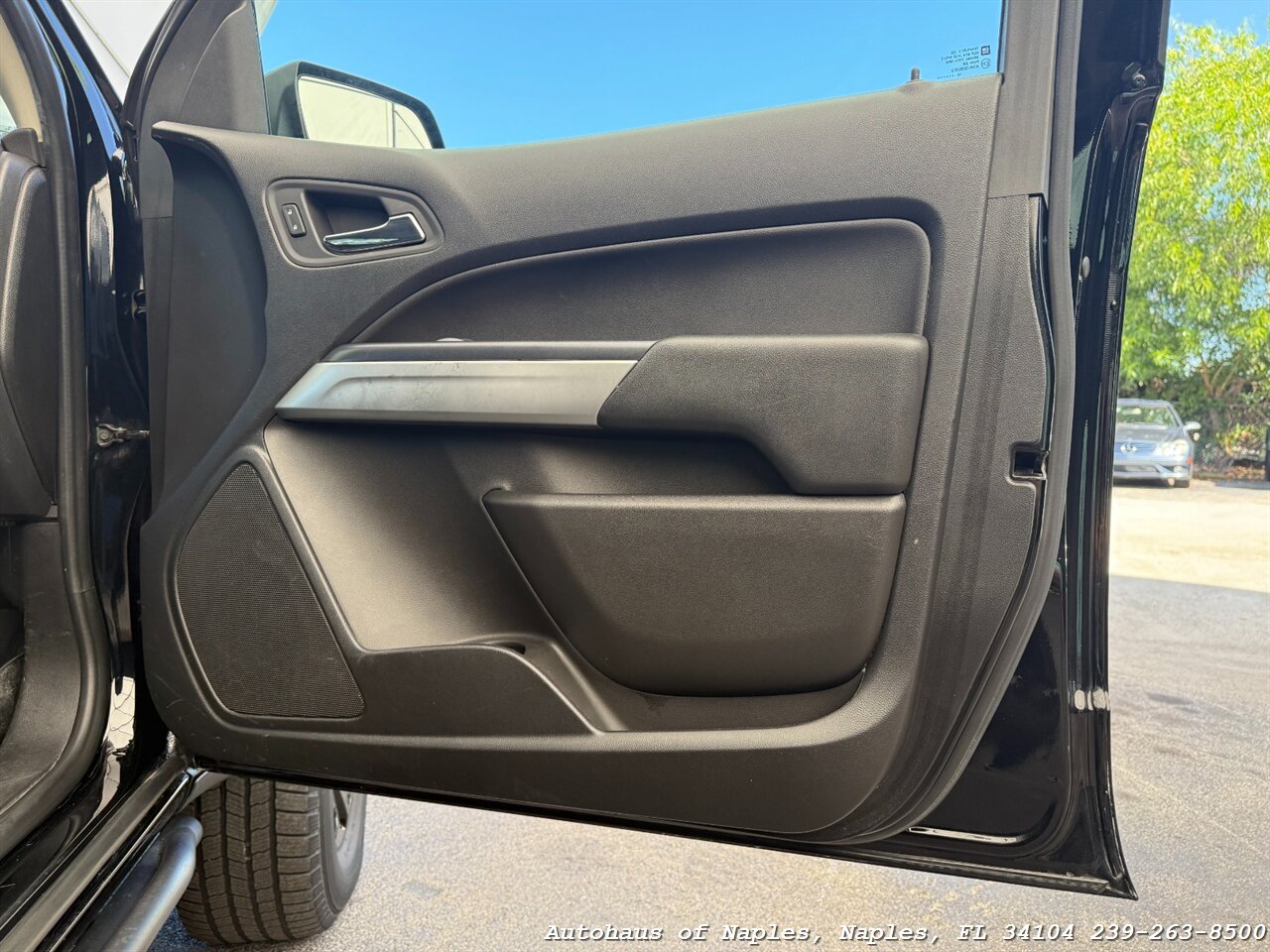 2019 Chevrolet Colorado ZR2 - Photo 29 - Naples, FL 34104