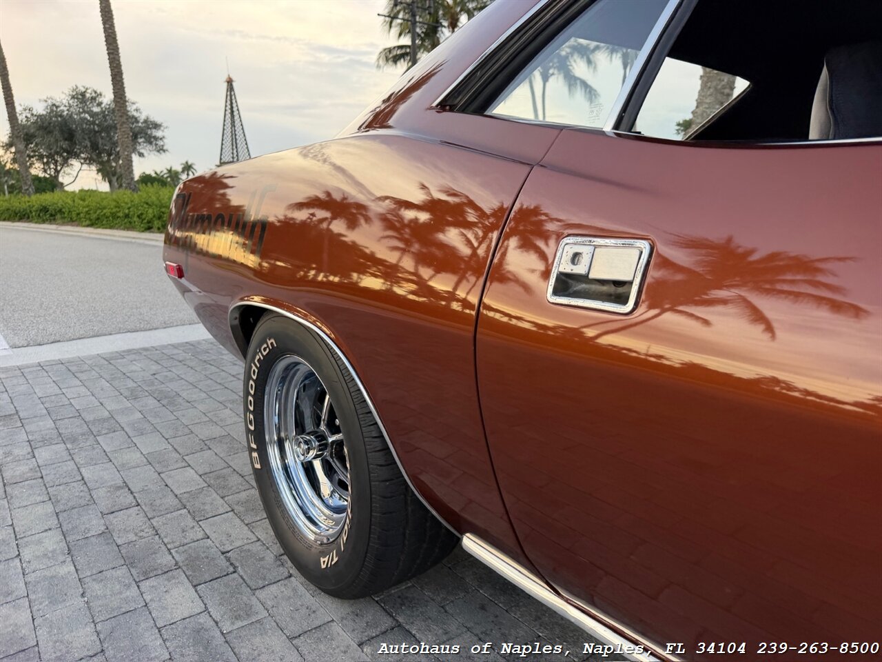 1973 Plymouth Cuda   - Photo 11 - Naples, FL 34104