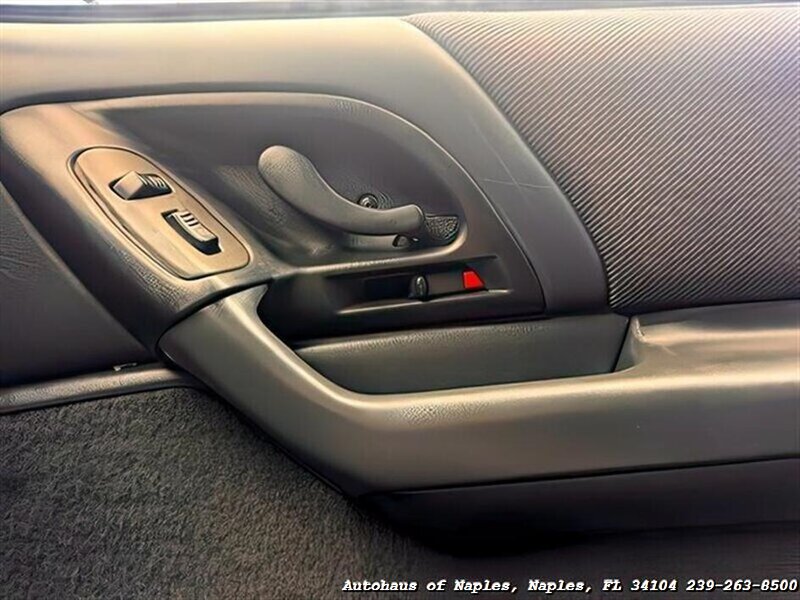 1995 Chevrolet Camaro Z28   - Photo 57 - Naples, FL 34104