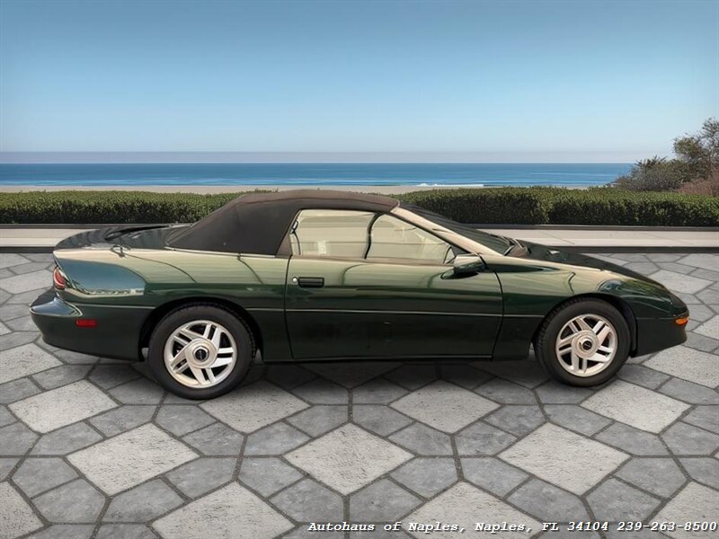 1995 Chevrolet Camaro Z28   - Photo 4 - Naples, FL 34104