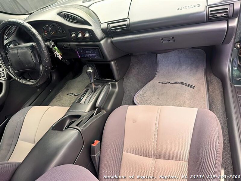 1995 Chevrolet Camaro Z28   - Photo 26 - Naples, FL 34104