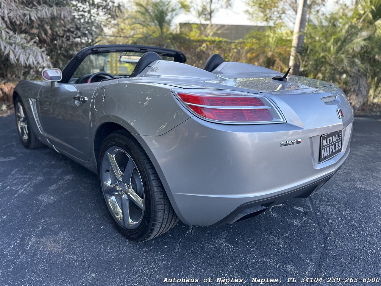 2007 Saturn SKY Red Line   - Photo 19 - Naples, FL 34104