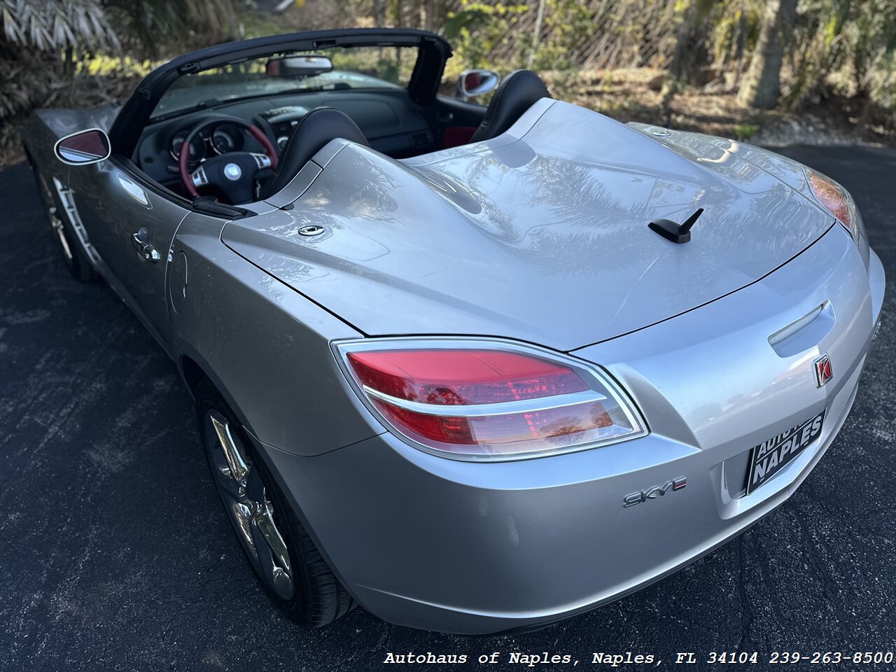 2007 Saturn SKY Red Line   - Photo 23 - Naples, FL 34104