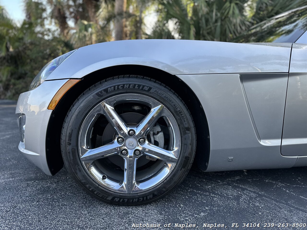 2007 Saturn SKY Red Line   - Photo 10 - Naples, FL 34104