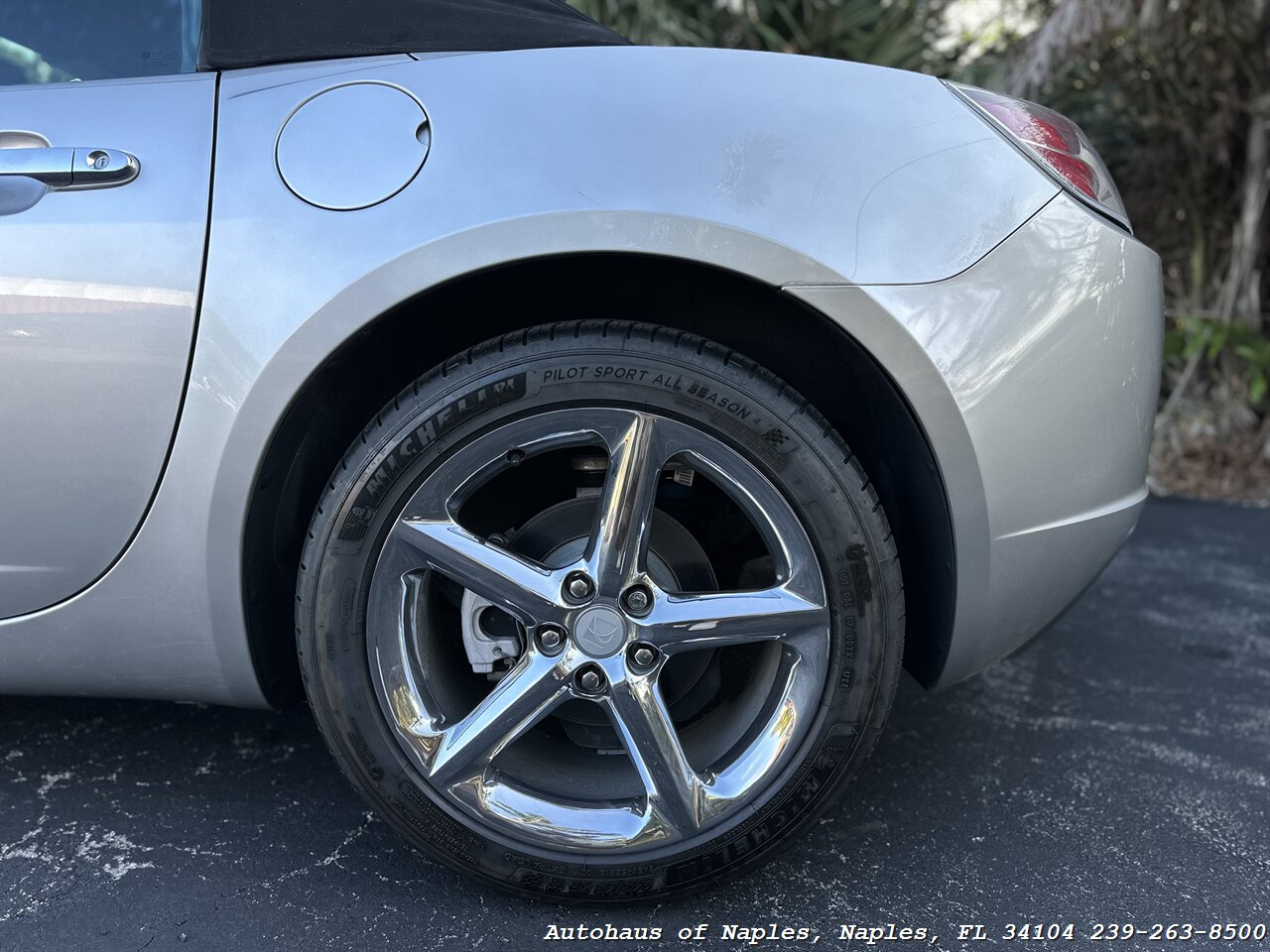 2007 Saturn SKY Red Line   - Photo 11 - Naples, FL 34104