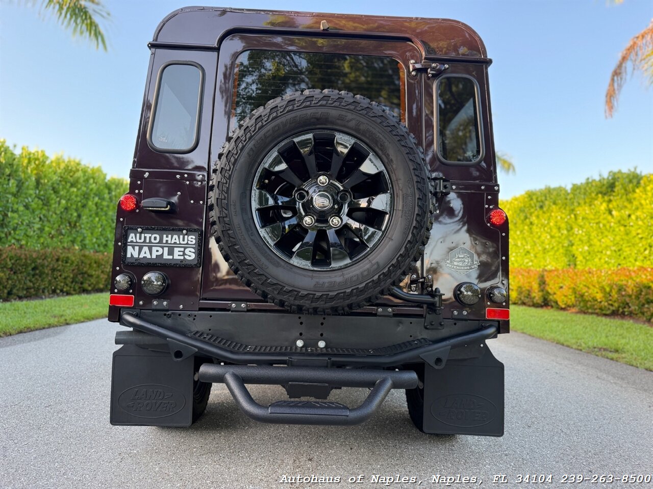 1997 Land Rover Defender 110   - Photo 37 - Naples, FL 34104