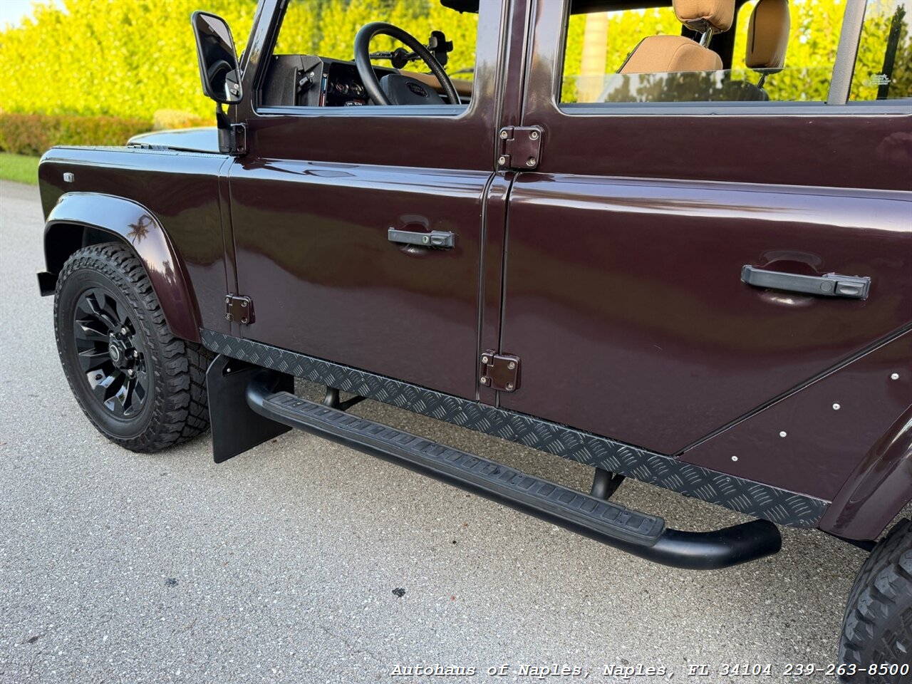 1997 Land Rover Defender 110   - Photo 21 - Naples, FL 34104