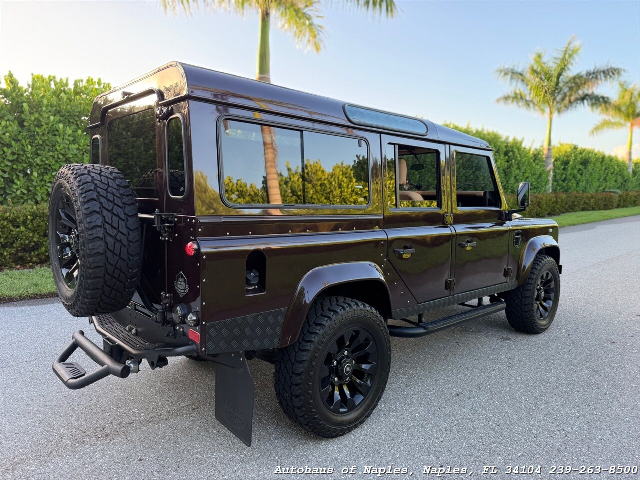 1997 Land Rover Defender 110   - Photo 19 - Naples, FL 34104