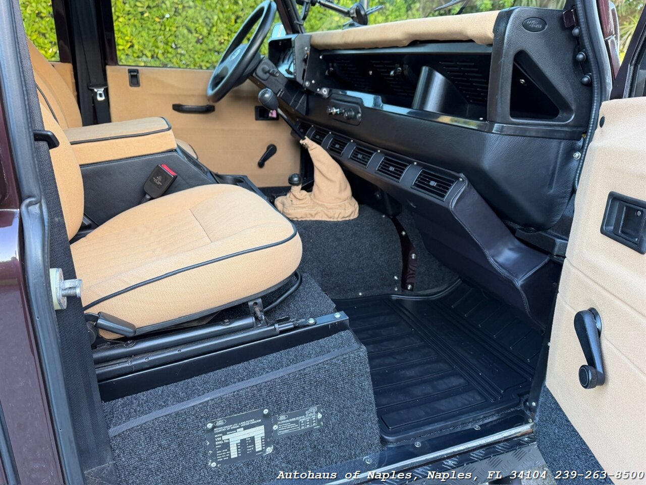 1997 Land Rover Defender 110   - Photo 57 - Naples, FL 34104