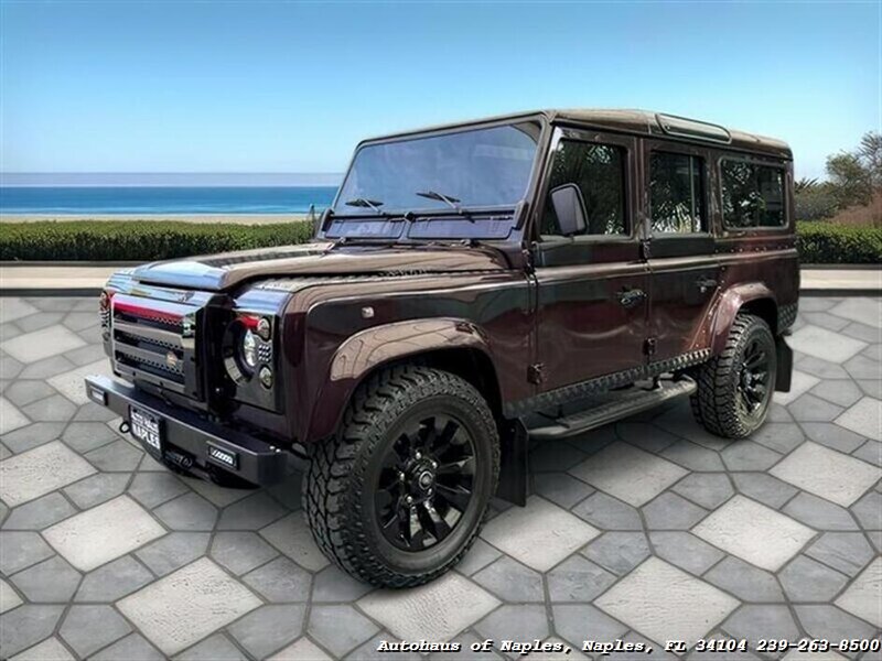 1997 Land Rover Defender 110   - Photo 4 - Naples, FL 34104
