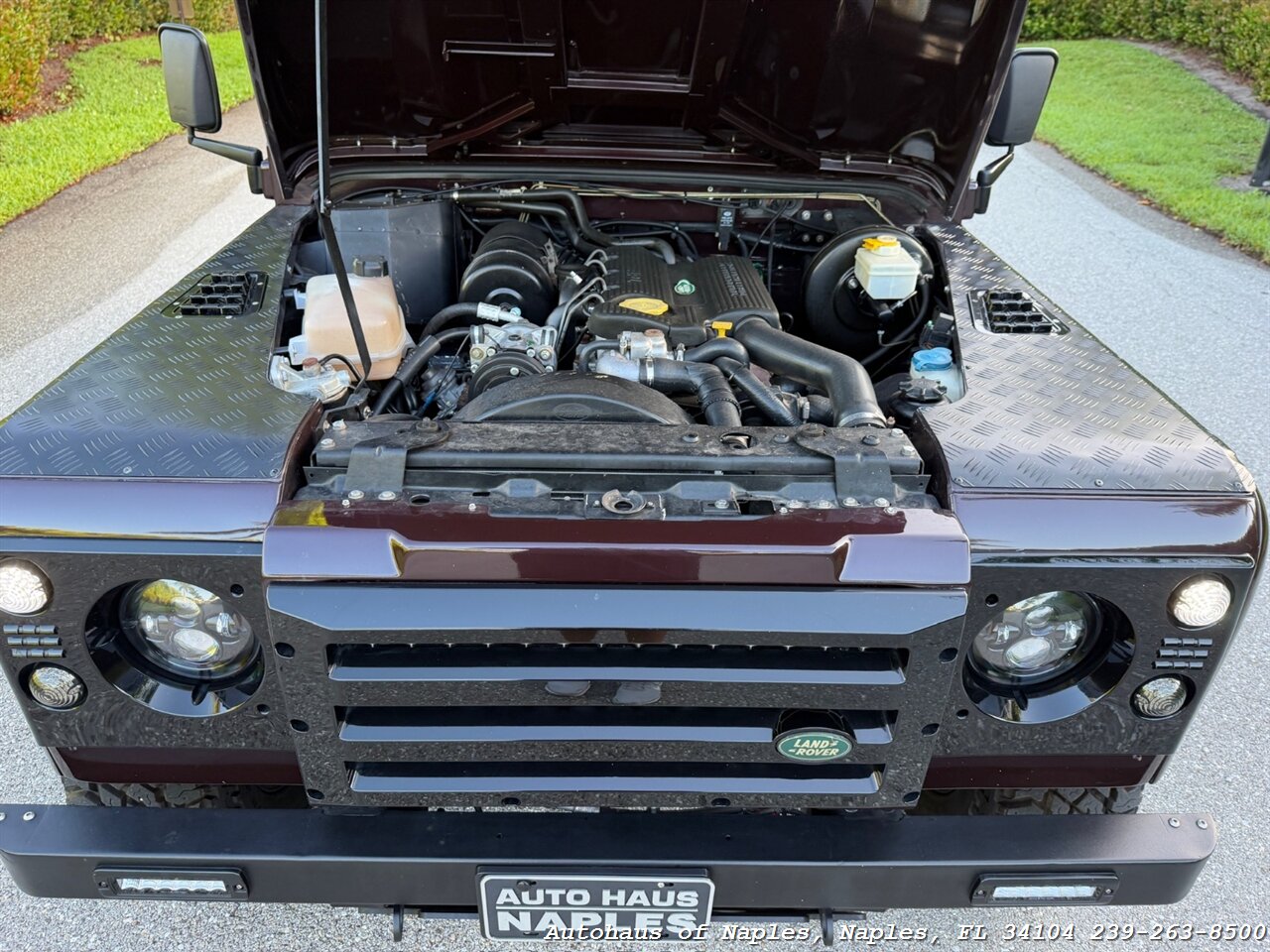 1997 Land Rover Defender 110   - Photo 78 - Naples, FL 34104