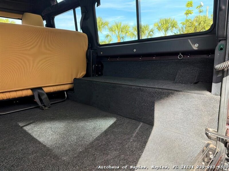 1997 Land Rover Defender 110 - Photo 38 - Naples, FL 34104