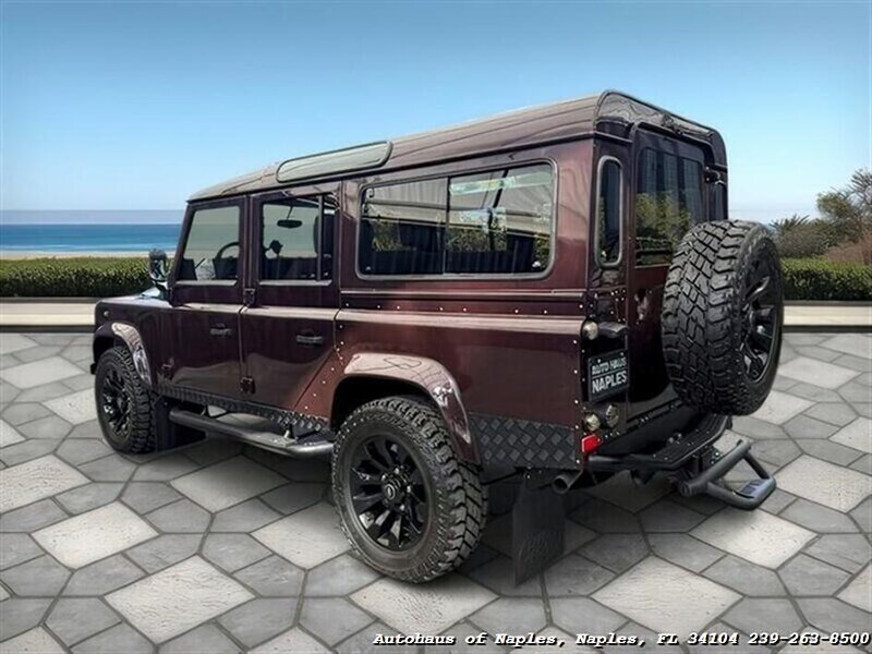 1997 Land Rover Defender 110   - Photo 11 - Naples, FL 34104