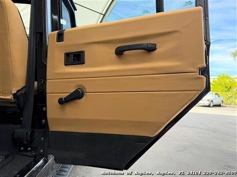 1997 Land Rover Defender 110   - Photo 48 - Naples, FL 34104