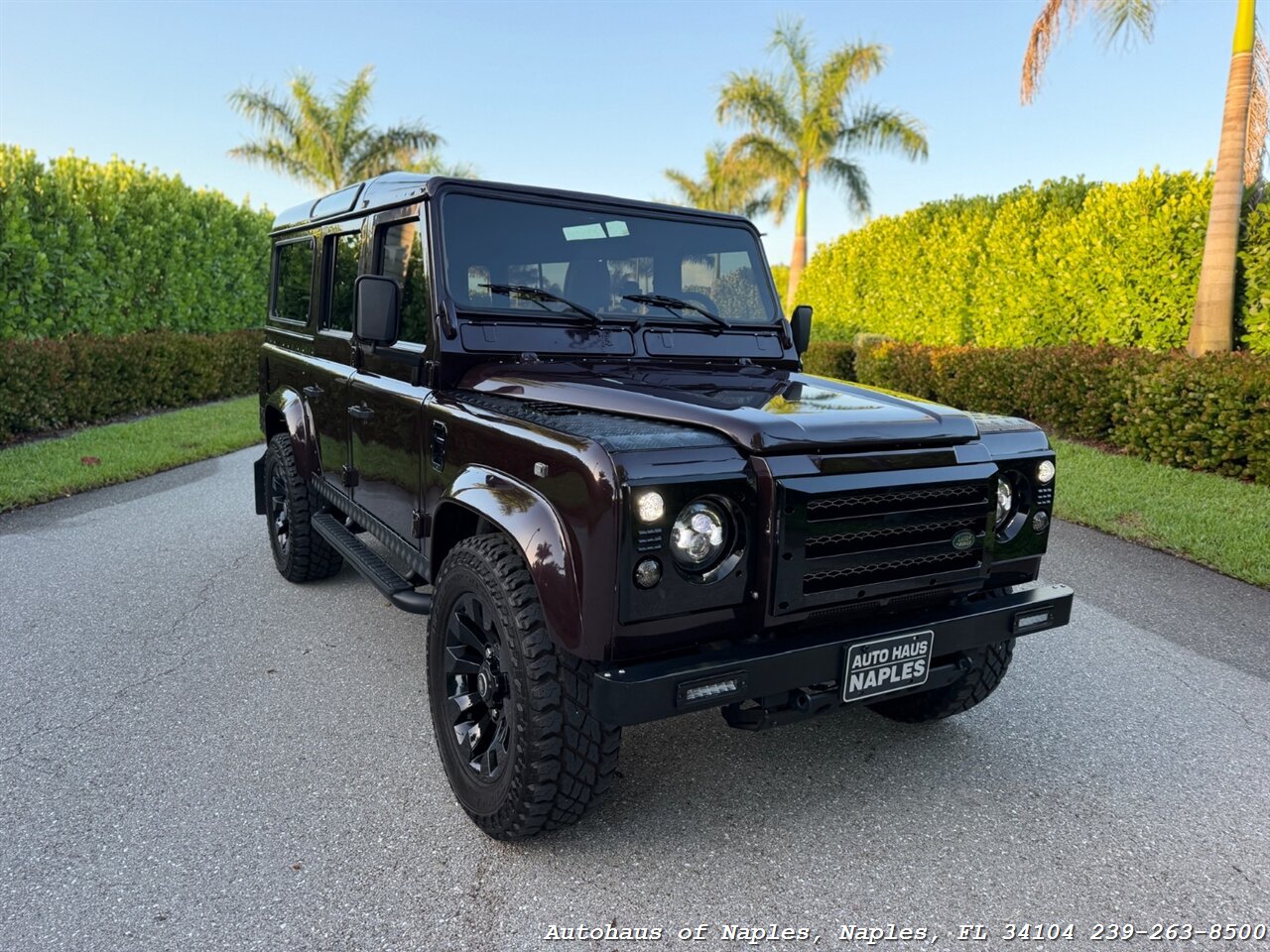 1997 Land Rover Defender 110   - Photo 4 - Naples, FL 34104
