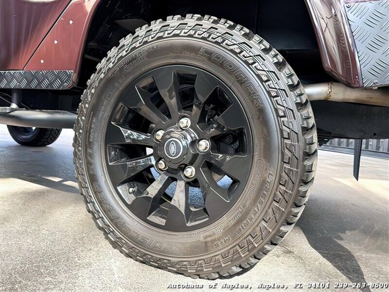 1997 Land Rover Defender 110 - Photo 13 - Naples, FL 34104