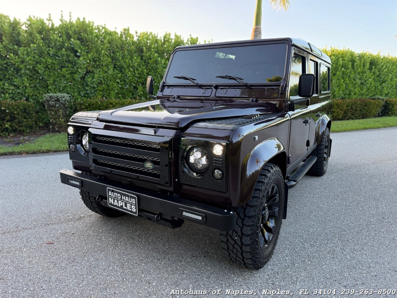 1997 Land Rover Defender 110   - Photo 2 - Naples, FL 34104