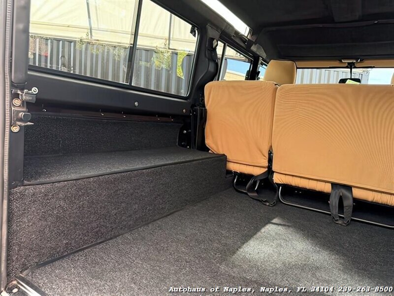 1997 Land Rover Defender 110 - Photo 39 - Naples, FL 34104