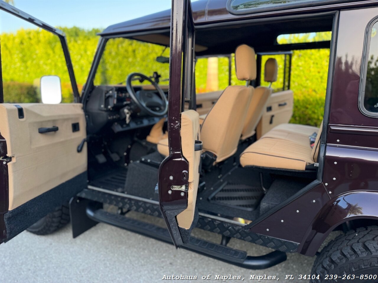 1997 Land Rover Defender 110   - Photo 61 - Naples, FL 34104