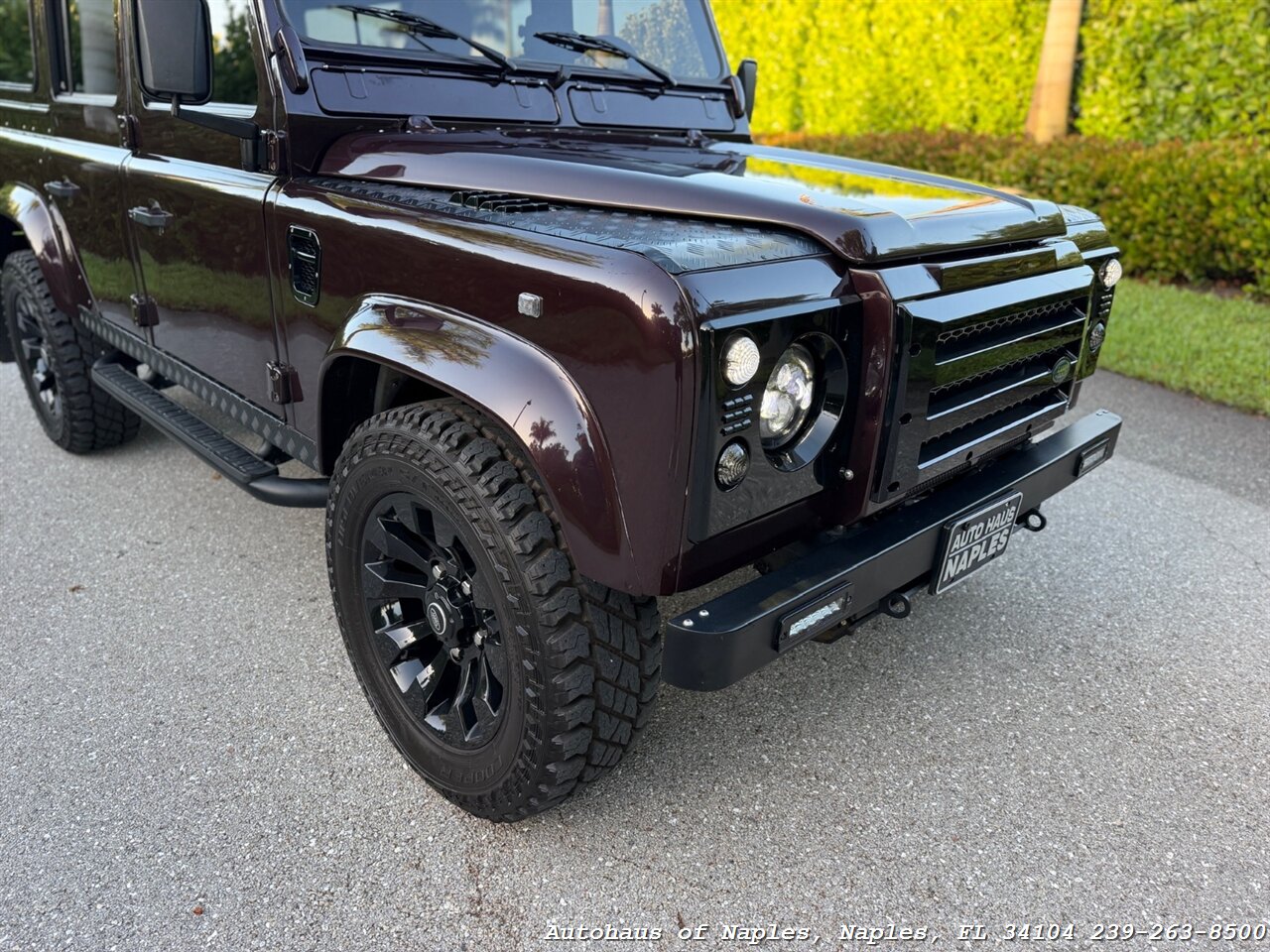 1997 Land Rover Defender 110   - Photo 5 - Naples, FL 34104