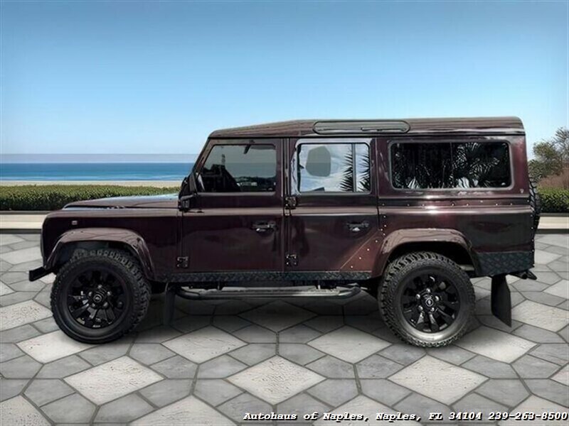 1997 Land Rover Defender 110   - Photo 10 - Naples, FL 34104