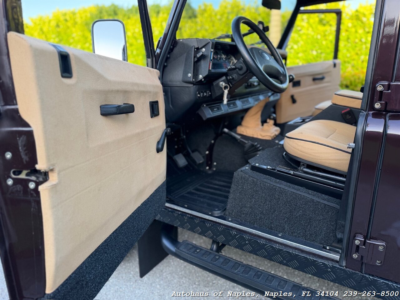 1997 Land Rover Defender 110   - Photo 44 - Naples, FL 34104