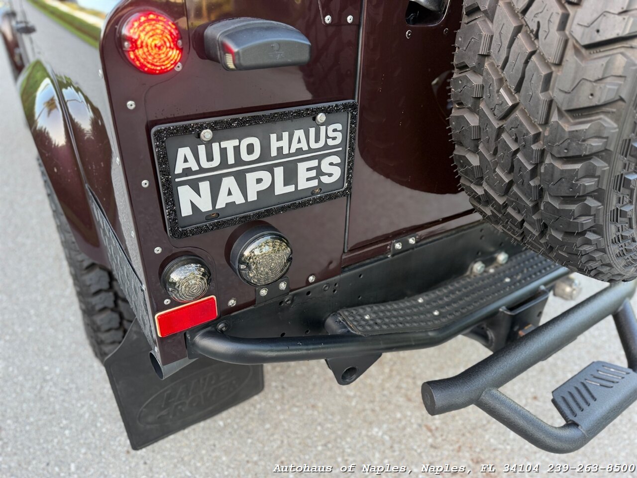 1997 Land Rover Defender 110   - Photo 38 - Naples, FL 34104