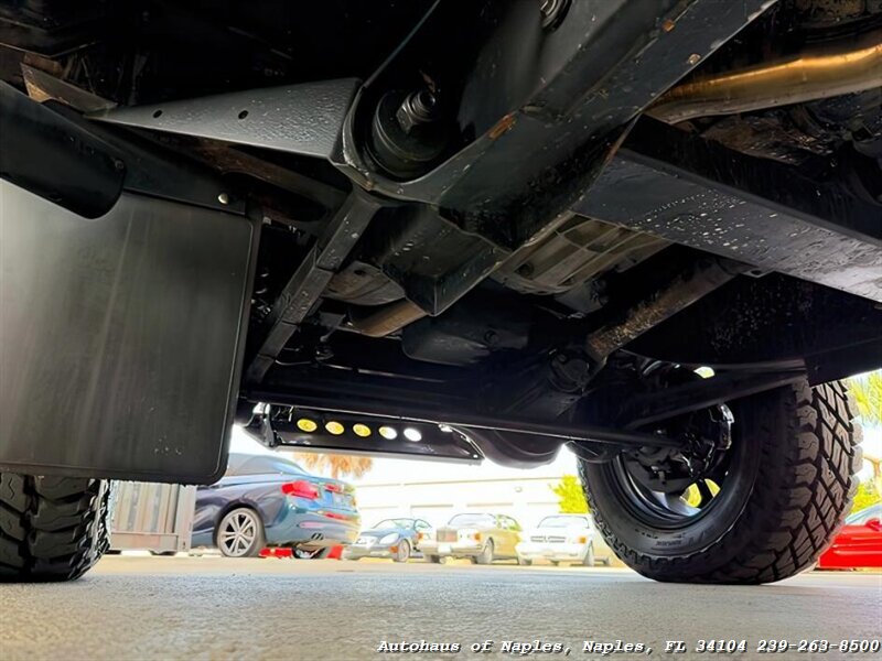 1997 Land Rover Defender 110 - Photo 19 - Naples, FL 34104