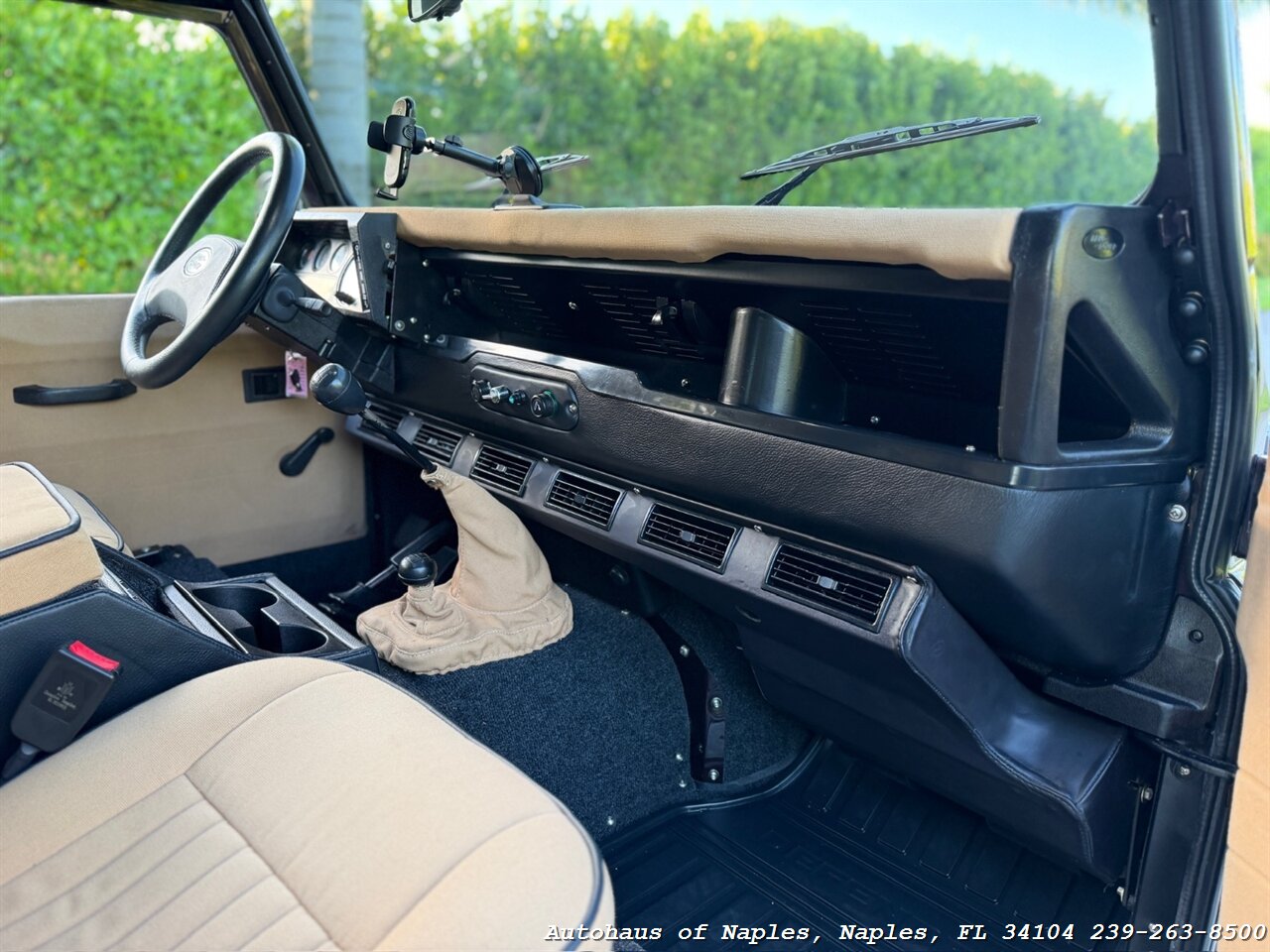 1997 Land Rover Defender 110   - Photo 58 - Naples, FL 34104
