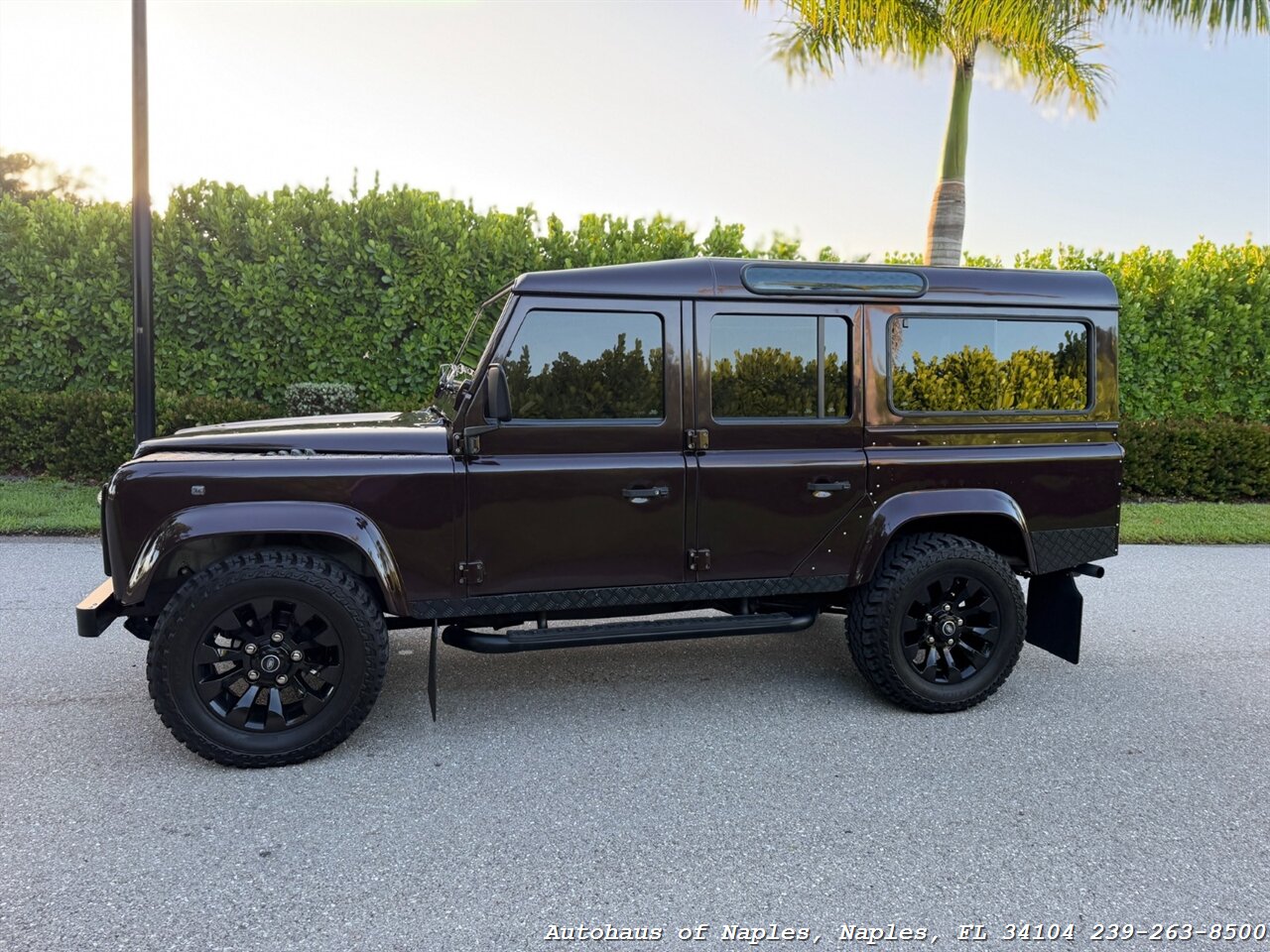 1997 Land Rover Defender 110   - Photo 13 - Naples, FL 34104