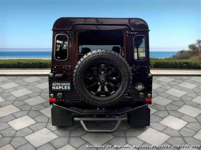 1997 Land Rover Defender 110   - Photo 12 - Naples, FL 34104