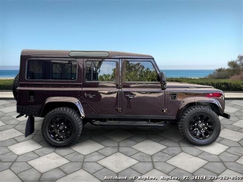 1997 Land Rover Defender 110   - Photo 14 - Naples, FL 34104