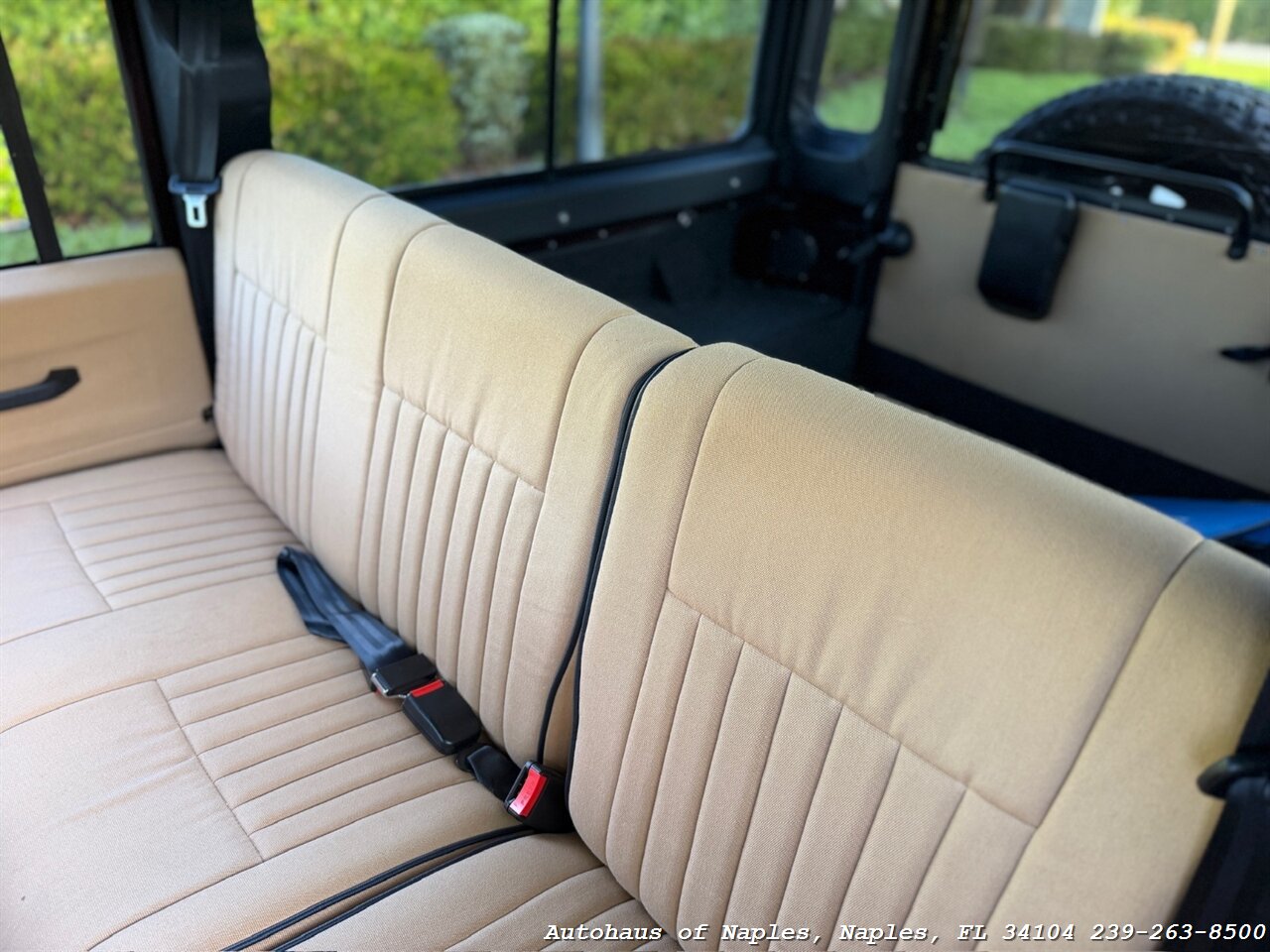 1997 Land Rover Defender 110   - Photo 65 - Naples, FL 34104