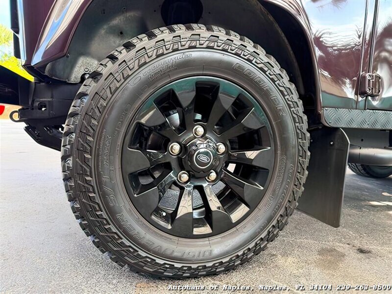 1997 Land Rover Defender 110 - Photo 12 - Naples, FL 34104