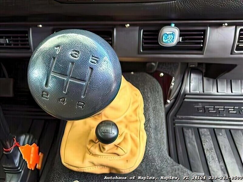 1997 Land Rover Defender 110   - Photo 54 - Naples, FL 34104