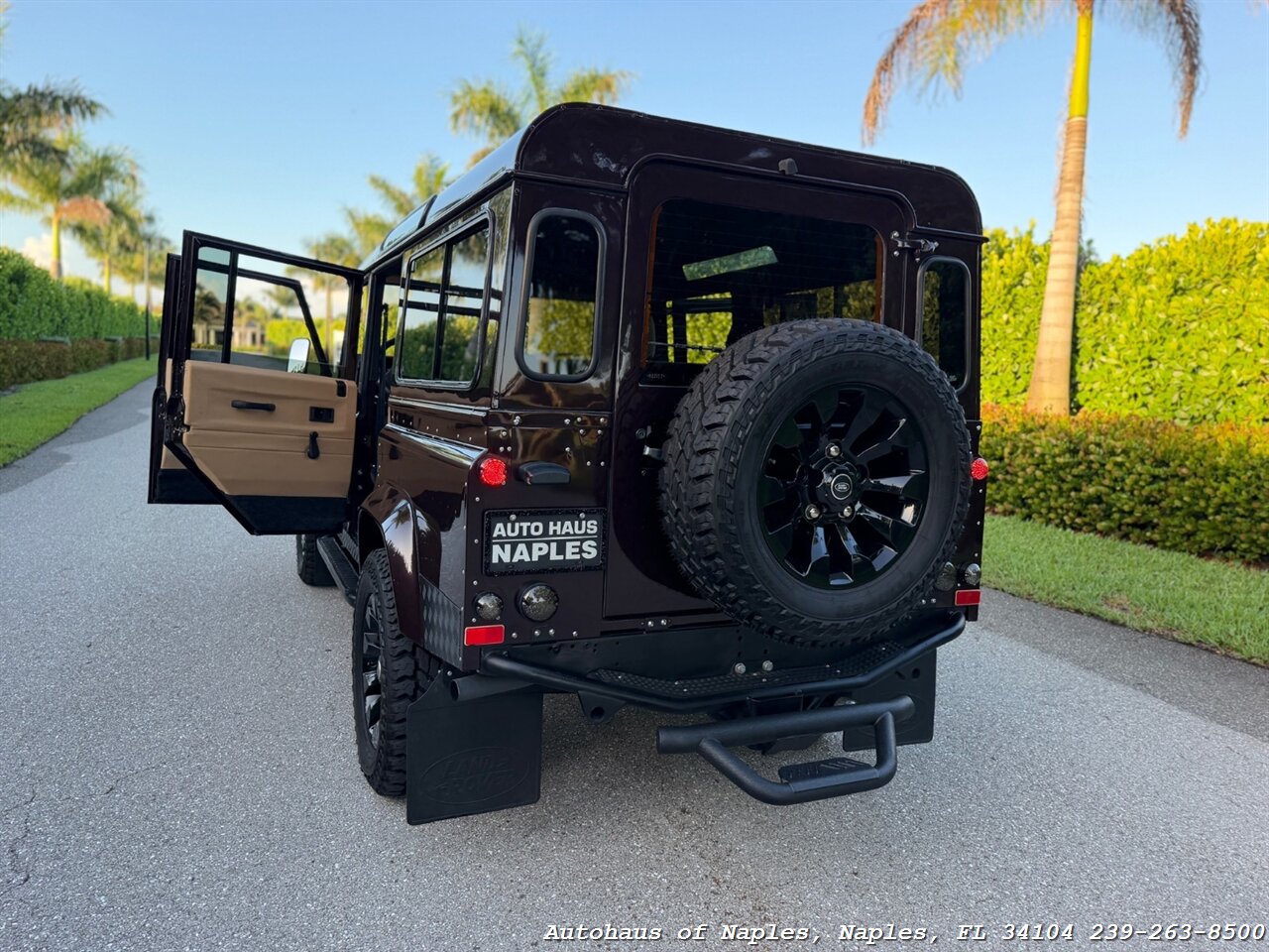 1997 Land Rover Defender 110   - Photo 60 - Naples, FL 34104