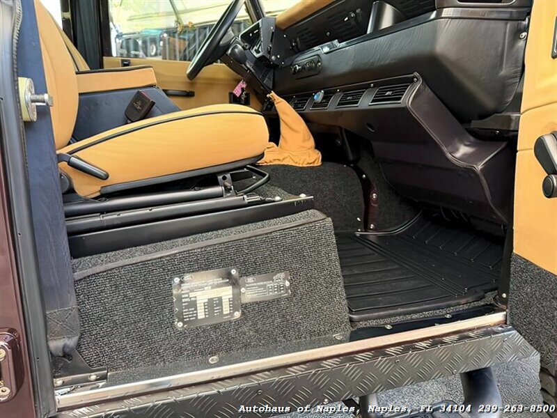 1997 Land Rover Defender 110 - Photo 48 - Naples, FL 34104