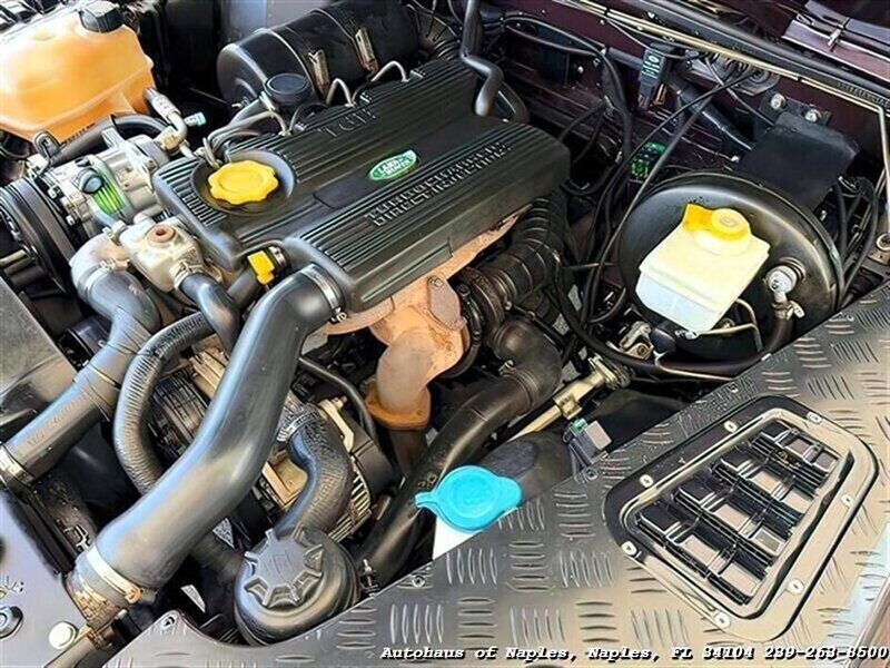 1997 Land Rover Defender 110   - Photo 33 - Naples, FL 34104