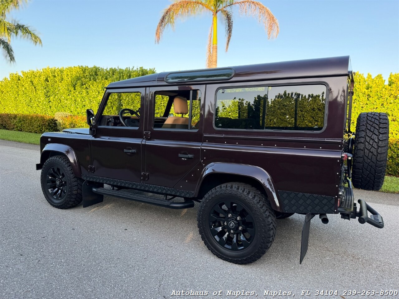 1997 Land Rover Defender 110   - Photo 16 - Naples, FL 34104
