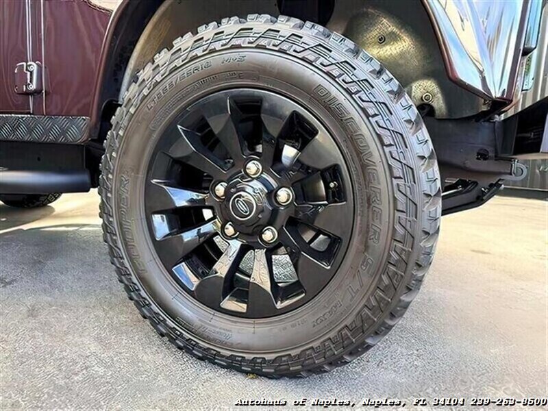 1997 Land Rover Defender 110   - Photo 25 - Naples, FL 34104