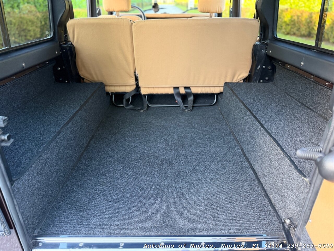1997 Land Rover Defender 110   - Photo 72 - Naples, FL 34104