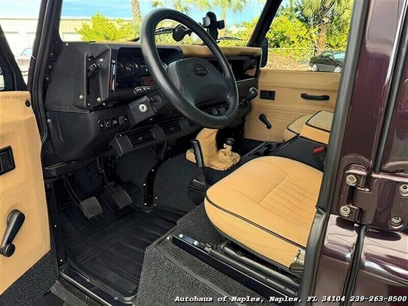 1997 Land Rover Defender 110   - Photo 7 - Naples, FL 34104