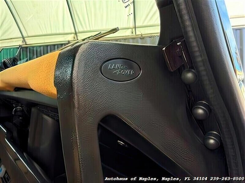 1997 Land Rover Defender 110   - Photo 51 - Naples, FL 34104