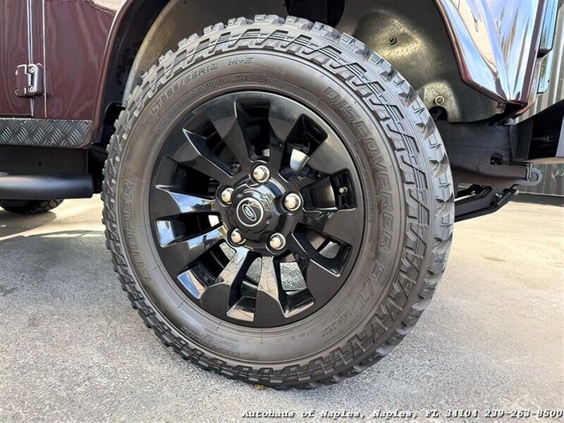 1997 Land Rover Defender 110 - Photo 10 - Naples, FL 34104